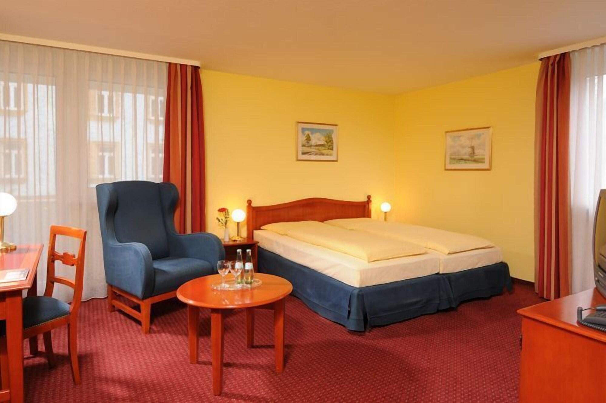 Hotel Azimut 3*