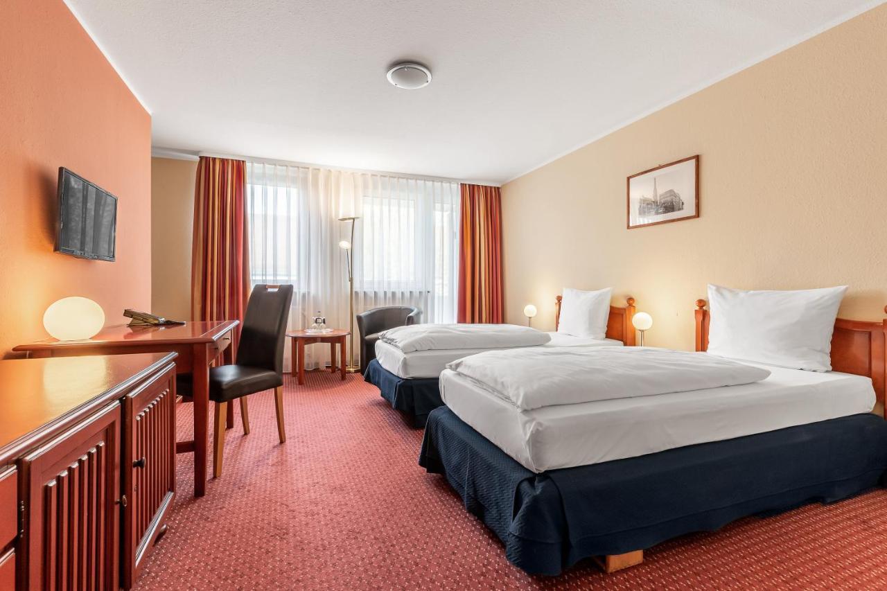 Hotel Azimut 3*
